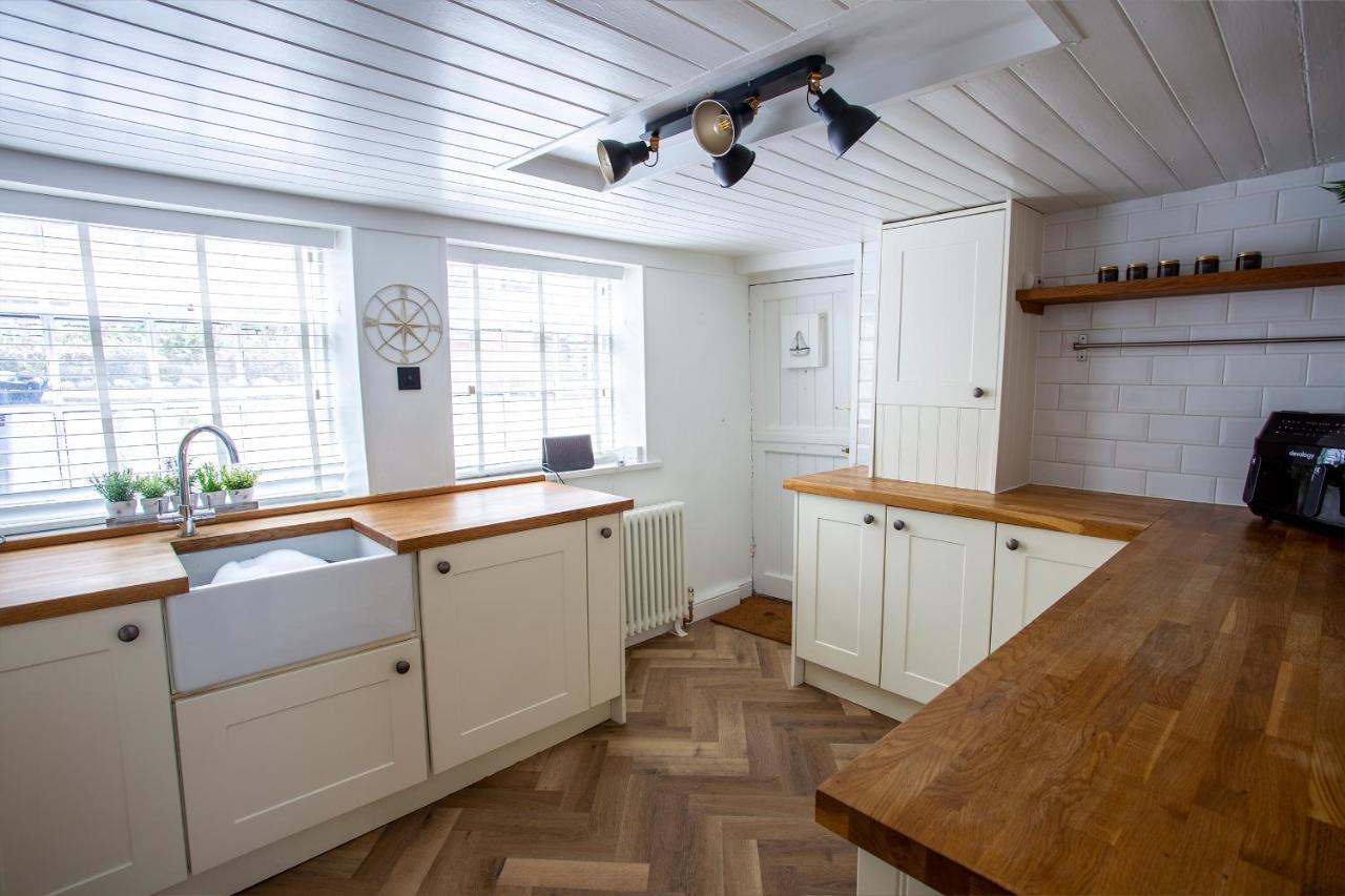 Whitby Boutique - Mast Cottage מראה חיצוני תמונה